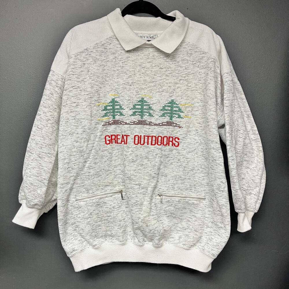 Vintage XL Christmas Winter Scene embroidered collared Great Outdoors Sweatshirt